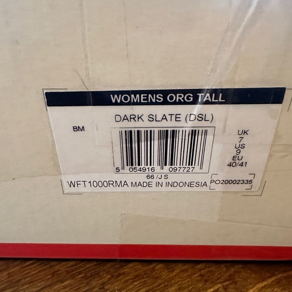 Tall Hunter boots size 9 dark slate with orginal box - Picture 2 of 4